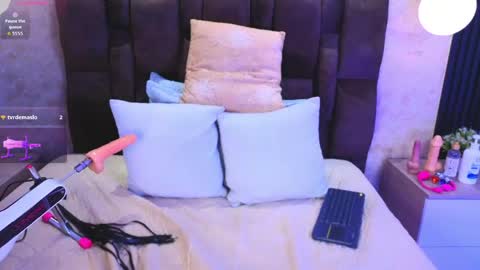 Victoria Andrade online show from 04/14/26, 03:40