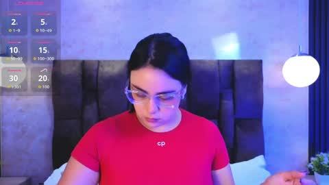 Snapshot of victoriaandrade chatting on 05/28/26, 12:46 Victoria Andrade online show from 05/28/26, 12:46