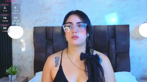 Snapshot of victoriaandrade chatting on 06/24/26, 11:42 Victoria Andrade online show from 06/24/26, 11:42