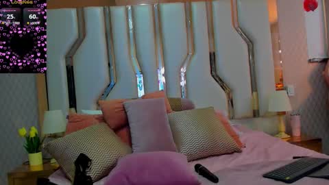 victoriaarousse online show from 02/15/26, 10:28