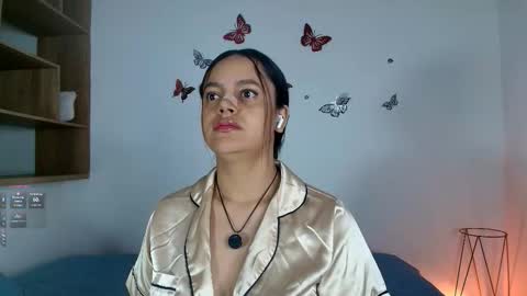 Victoria online show from 12/17/25, 10:32