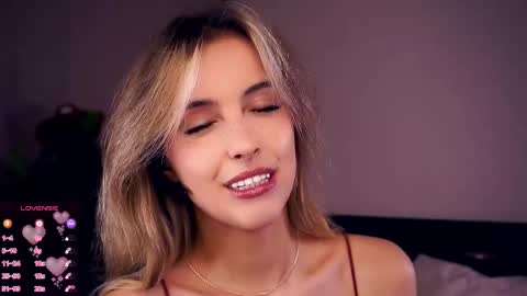 Snapshot of victoriadreamtt chatting on 09/23/25, 07:28 Anasteisha Day Helen Night online show from 09/23/25, 07:28