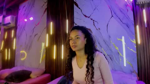 Victoria  online show from 09/28/25, 07:41