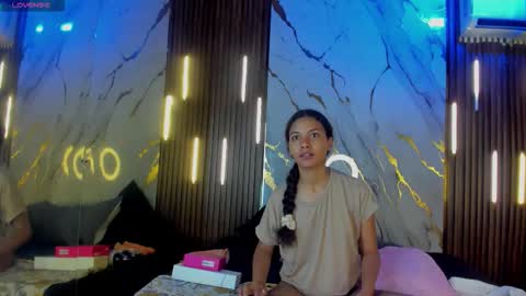 Victoria  online show from 11/10/25, 08:41