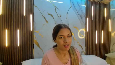 Victoria  online show from 04/23/26, 08:00