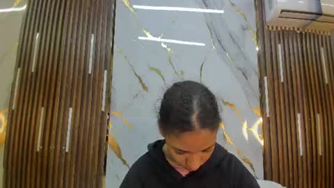 Victoria  online show from 06/08/26, 08:09