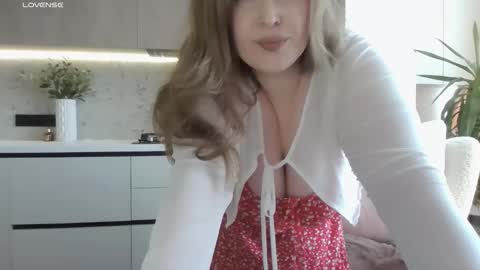 Miss V online show from 05/05/26, 12:35