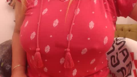 Snapshot of victoriagreyy chatting on 02/03/25, 04:14 victoriagreyy online show from 02/03/25, 04:14