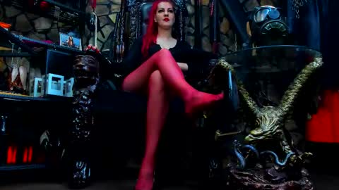 Victoria Heller online show from 09/30/25, 04:39