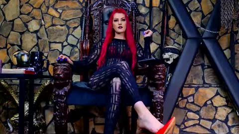 Victoria Heller online show from 10/31/25, 05:52