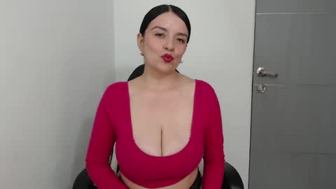 Kim 3 online show from 01/06/25, 08:50