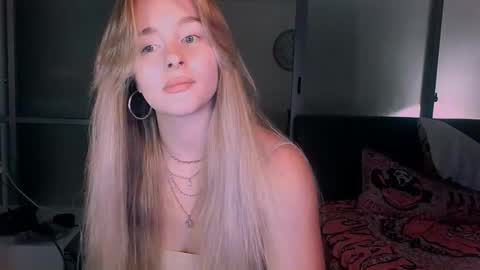 Eva and Victor online show from 10/18/25, 11:33