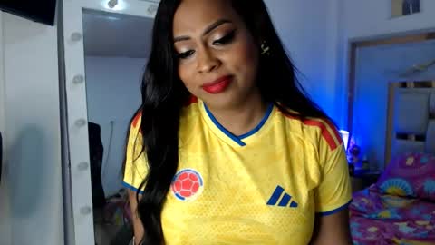 Snapshot of victoriaphillips chatting on 07/03/26, 10:49 ONLYFANS online show from 07/03/26, 10:49