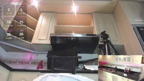 Victoria online show from 11/18/25, 11:58