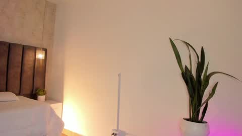 Snapshot of victoriaregia1 chatting on 02/27/25, 11:31 Maria Victoria online show from 02/27/25, 11:31