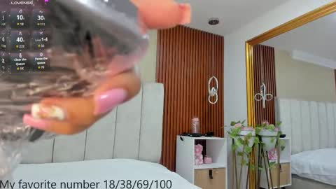 Snapshot of victoriaregia1 chatting on 09/15/25, 11:21 Maria Victoria online show from 09/15/25, 11:21