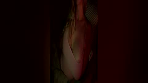 Snapshot of victoriarising chatting on 06/29/26, 03:02 Victoria online show from 06/29/26, 03:02