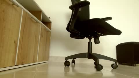 Victoria online show from 01/14/26, 03:39