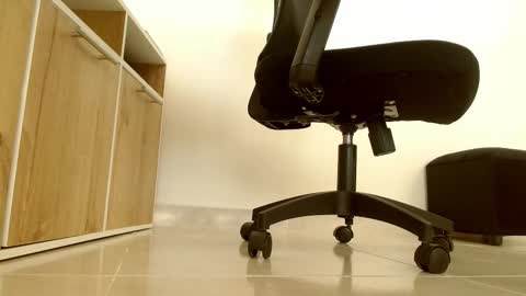 Victoria online show from 03/16/26, 06:34