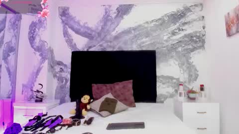 victoriasanz_ online show from 12/02/25, 06:08