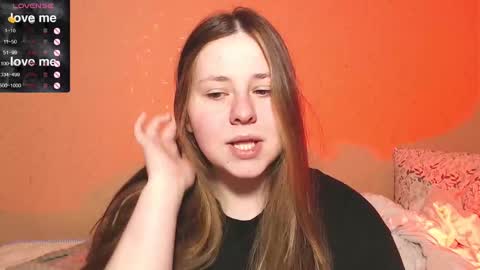 Snapshot of victoriassecrets_ chatting on 02/17/25, 01:10 victoriassecrets_ online show from 02/17/25, 01:10