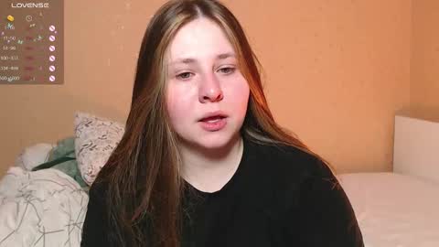 Snapshot of victoriassecrets_ chatting on 02/24/25, 04:15 victoriassecrets_ online show from 02/24/25, 04:15