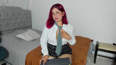 Victoria online show from 01/19/25, 04:46