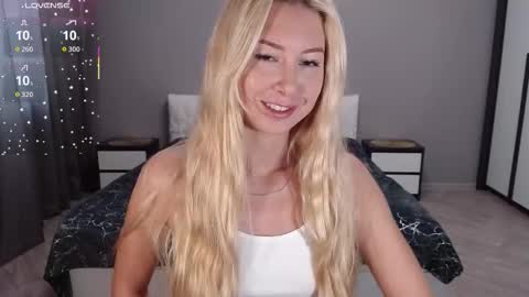 VictoriaTiger online show from 10/21/25, 08:59