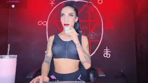 Snapshot of victoriavampire666 chatting on 06/15/26, 04:47 Victoria Vampire online show from 06/15/26, 04:47