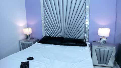 Victoria online show from 07/22/26, 12:19