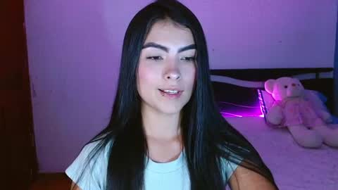 victoriia_henao_ online show from 06/16/26, 05:10