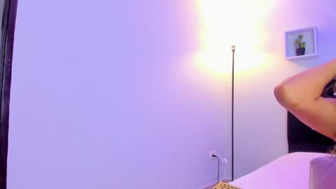 victoriia_rose_ online show from 04/15/26, 03:19