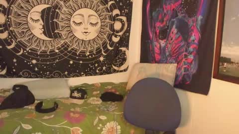 Snapshot of victorino_jhonson chatting on 01/04/25, 07:23 Victorino Jhonson online show from 01/04/25, 07:23