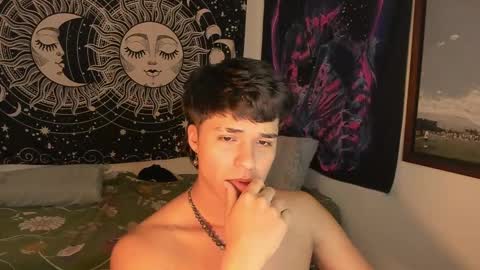 Snapshot of victorino_jhonson chatting on 01/05/25, 08:31 Victorino Jhonson online show from 01/05/25, 08:31