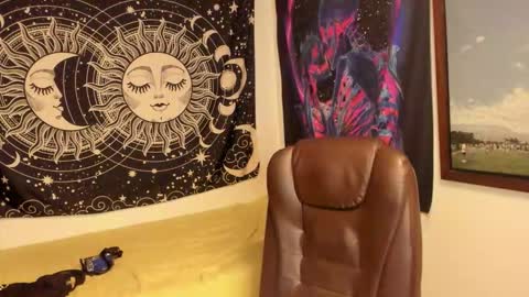 Snapshot of victorino_jhonson chatting on 11/25/25, 02:11 Victorino Jhonson online show from 11/25/25, 02:11