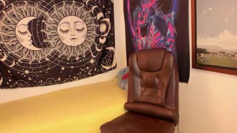 Snapshot of victorino_jhonson chatting on 12/01/25, 04:12 Victorino Jhonson online show from 12/01/25, 04:12