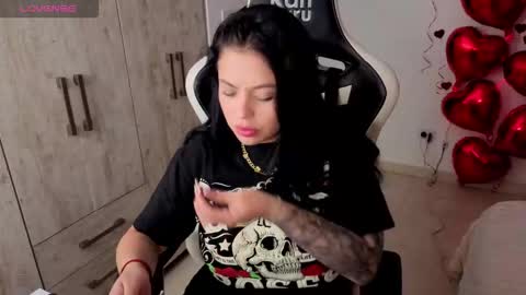 V  I C  T O R I A  online show from 02/12/26, 11:22