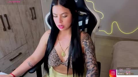 V  I C  T O R I A  online show from 03/10/26, 11:32