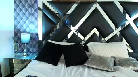 victtoria lee online show from 02/22/25, 10:52