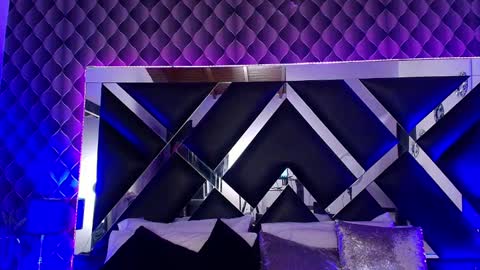 victtoria lee online show from 09/18/25, 08:22