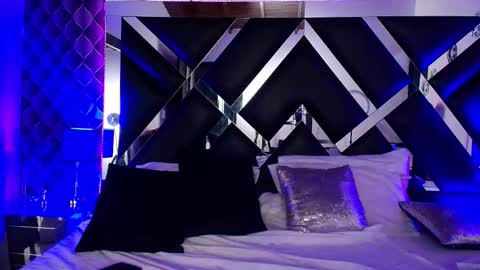 victtoria lee online show from 09/30/25, 10:26