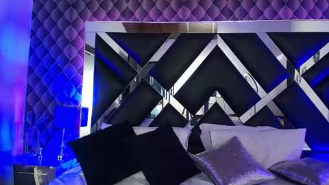 victtoria lee online show from 11/01/25, 07:38