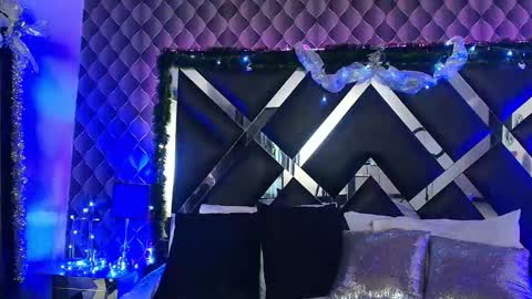 victtoria lee online show from 12/05/25, 08:05