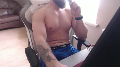 Snapshot of videmashot chatting on 05/09/26, 06:18 vade online show from 05/09/26, 06:18