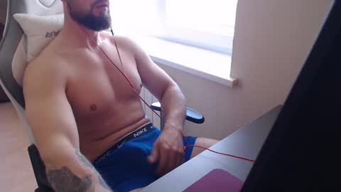 Snapshot of videmashot chatting on 05/30/26, 06:21 vade online show from 05/30/26, 06:21
