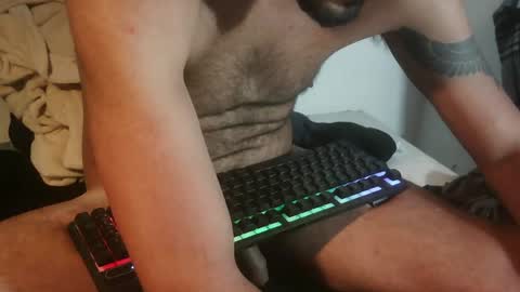 Snapshot of viggiviggilucas chatting on 07/05/26, 01:23 LatinoLuiggi online show from 07/05/26, 01:23