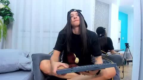 viictoriiasaenz online show from 02/20/26, 03:47