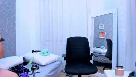 viictoriiasaenz online show from 03/26/26, 03:45