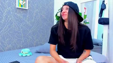 viictoriiasaenz online show from 06/06/26, 03:33