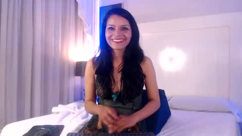 Snapshot of viiolet_smith chatting on 06/27/26, 03:50 Violeth Smith online show from 06/27/26, 03:50